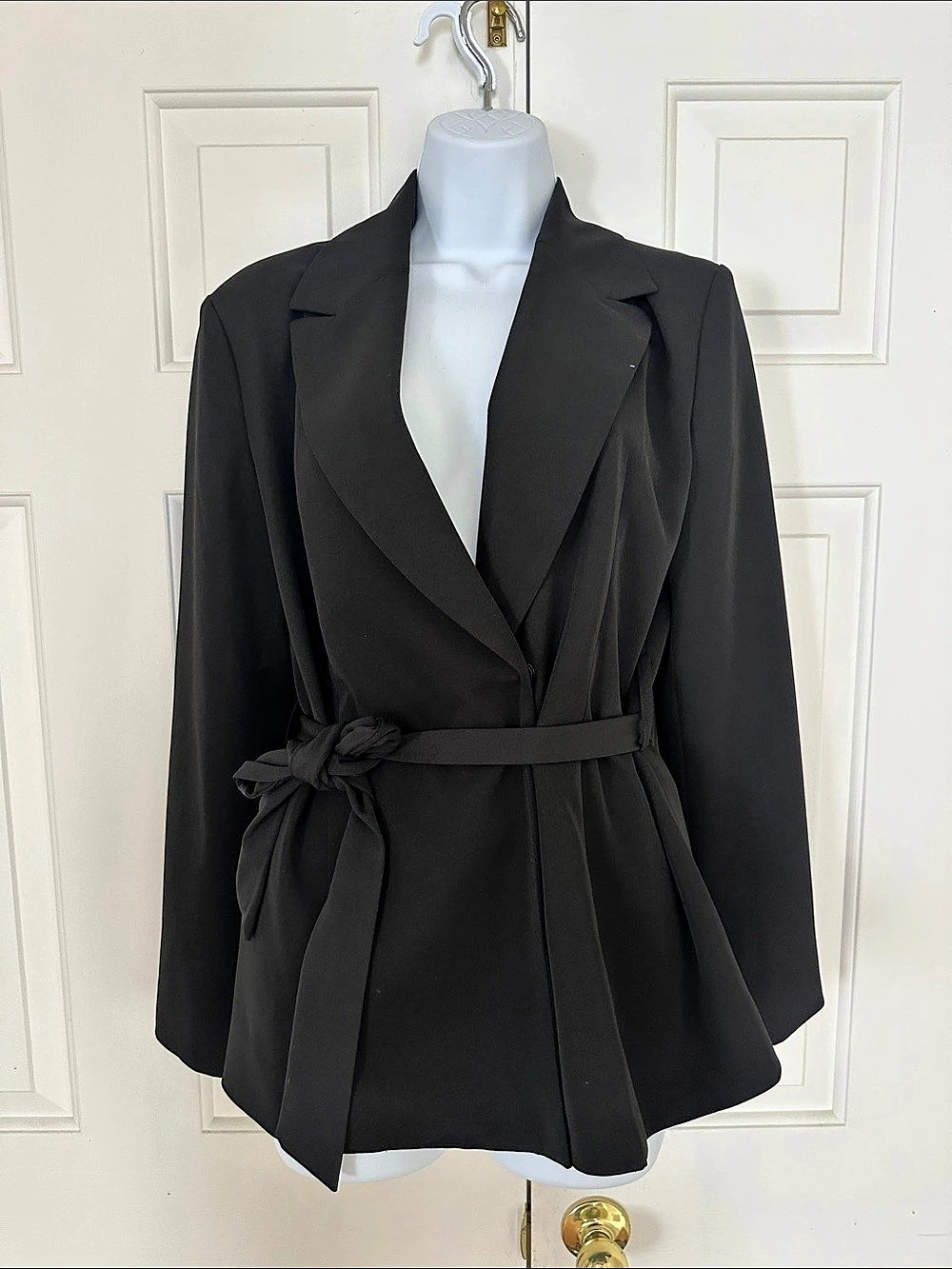 CARBON38 Wrap Blazer in Black Size Medium Like New